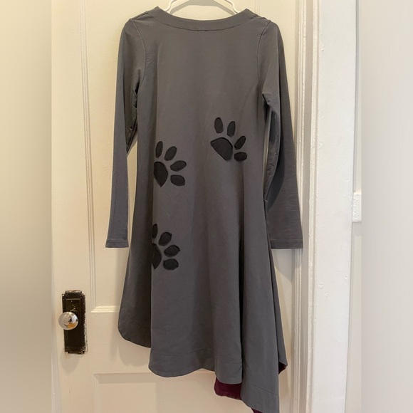 MADE IN GREECE beautiful dress with cat and paw prints - Picture 4 of 7